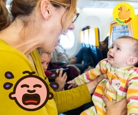 De ce plange bebelusul in avion -  cauzele si 3 sfaturi practice
