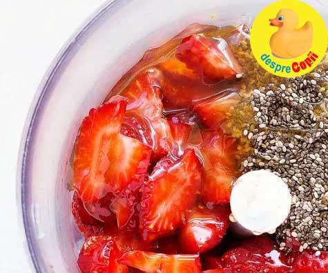 Gustărică nutritivă de căpșuni cu semințe de chia - rețetă pentru bebeluși